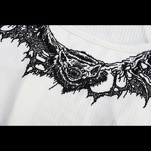 White vampire bat 🦇 graphic wife beater - Picture 14 of 15